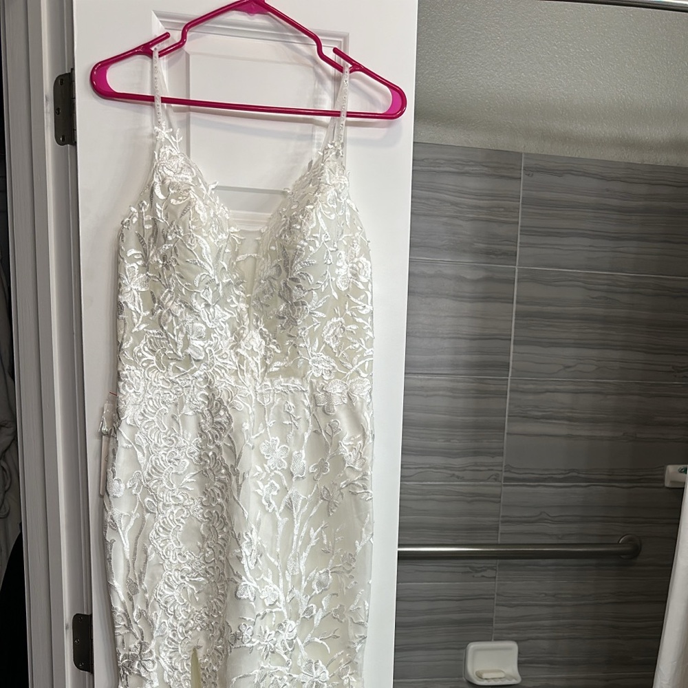 Elegant White Lace Dress